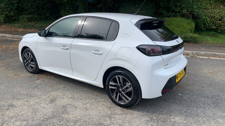 Peugeot 208 1.2 PureTech 100 Allure Premium + 5dr Petrol Hatchback